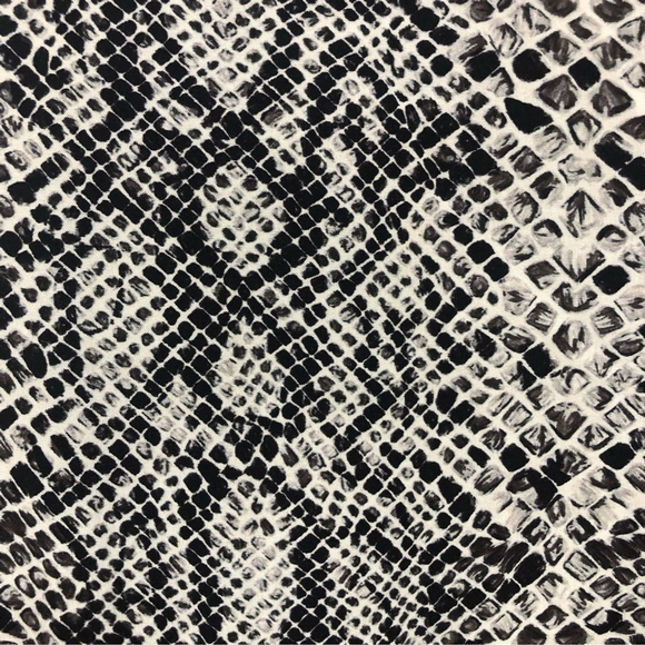 Good American Take A Hike Reversible Sherpa python print sweatshirt 2XL - Picture 13 of 13